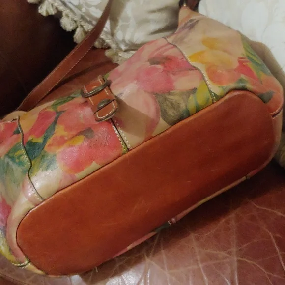 Patricia Nash. Large, Italian leather shoulder bag - Picture 3 of 16